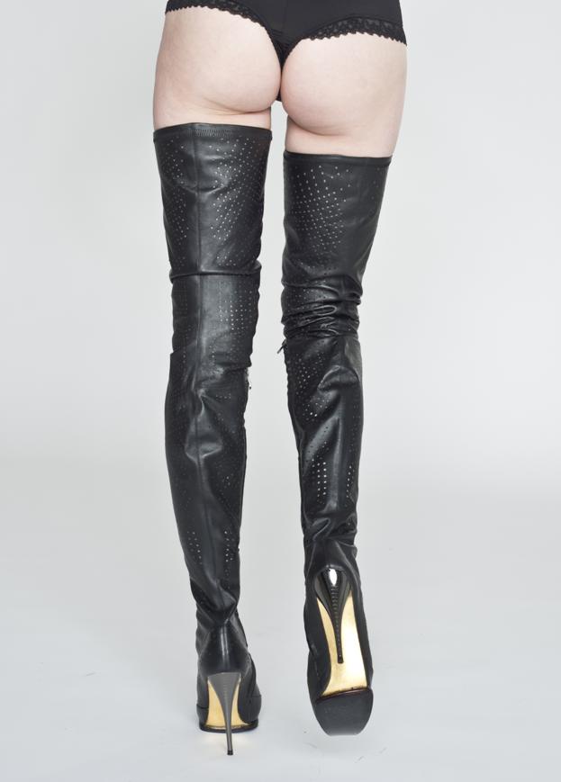 arollo ferari black tall kinky leather boots and overknees with gold sole coloure